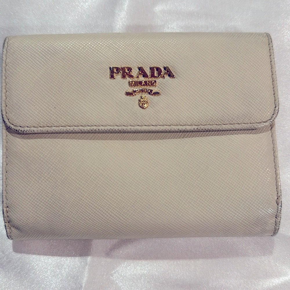 PRADA WALLET - Picture 2 of 6